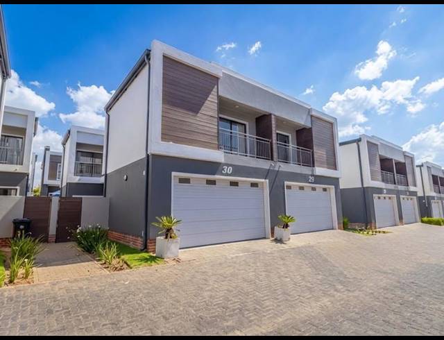 3 BEDROOM PROPERTY TO RENT IN SUNNINGHILL
